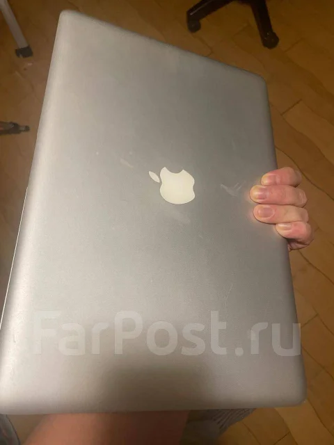 Apple MacBook Pro 15 2010 Mid MC371. 15.4", 2,5����, ��� 4 ��, ���� 240���, WiFi: 1, Bluetooth: 1 ����