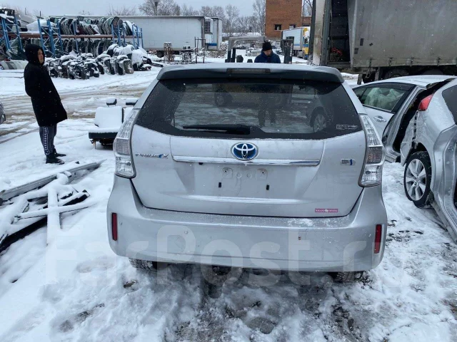 Toyota Prius a. ZVW41, 2ZRFXE ����