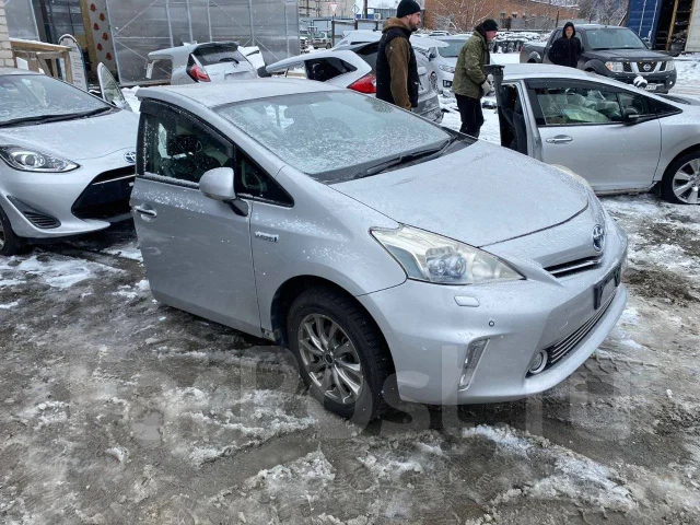 Toyota Prius a. ZVW41, 2ZRFXE ����