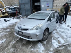Toyota Prius a. ZVW41, 2ZRFXE ����
