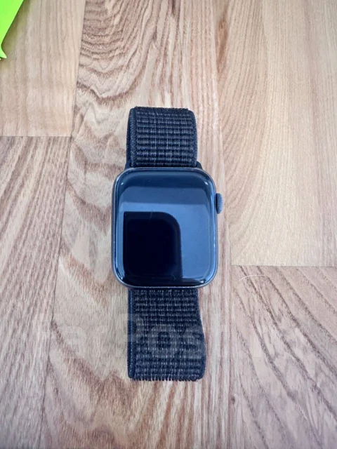 Apple Watch Series 5 Nike+ ����