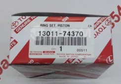 ������ ��������� Toyota 13011-74370 1301174370 ����