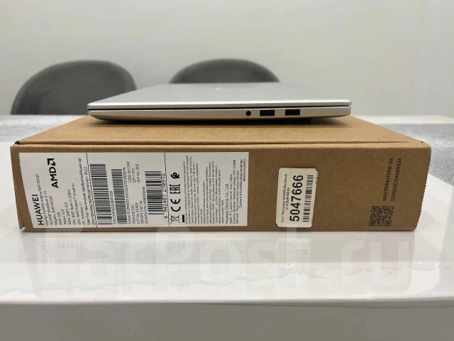 Huawei MateBook D 15. 15", ��� 8 ��, ���� 256���, WiFi: 1, Bluetooth: 1 ����