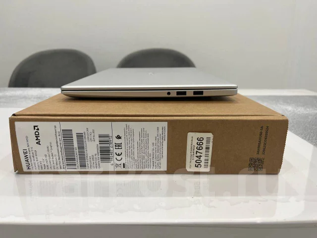 Huawei MateBook D 15. 15", ��� 8 ��, ���� 256���, WiFi: 1, Bluetooth: 1 ����