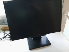 AOC. 19" ����