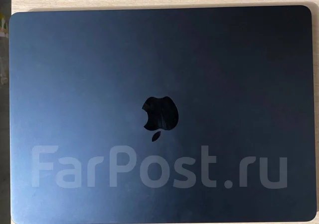Apple MacBook Air 13 2022. 13.6", ��� 8 ��, ���� 256���, WiFi: 1, Bluetooth: 1, ����������� �� 12��. ����