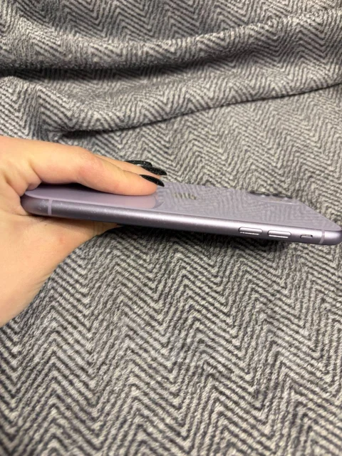 Apple iPhone 11. �/�, 128 ��, ����������, 3G, 4G LTE ����