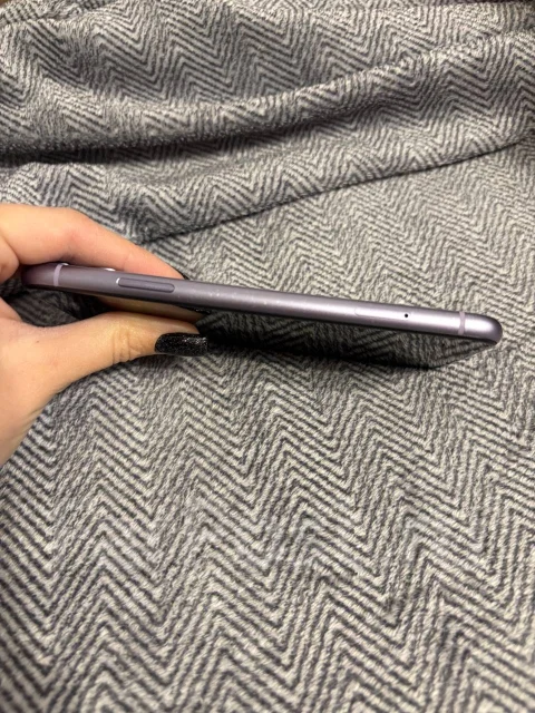 Apple iPhone 11. �/�, 128 ��, ����������, 3G, 4G LTE ����