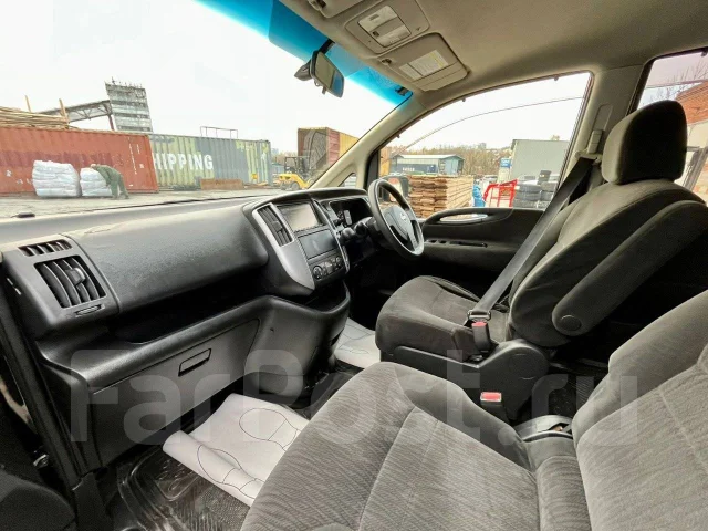 Nissan Serena. ��������, ��������, 2.0 (137��.�.), ������, 235 000����. �� ����