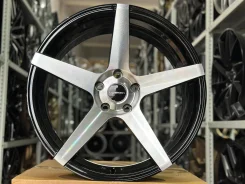 Vossen CV3-R. 8.5x19", 5x108, ET35, �� 73,1���. ��� ����� �� ����������� ����