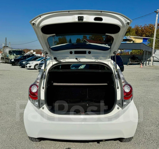 Toyota Aqua. ��������, ��������, 1.5 (74��.�.), ������, 133 000����. �� ����