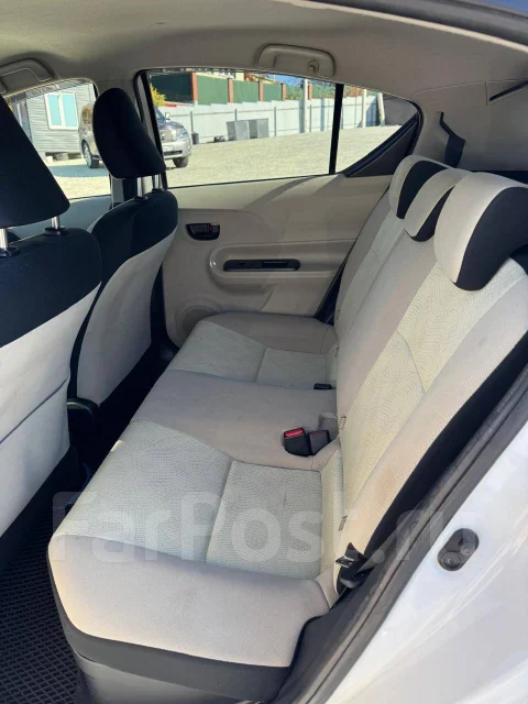 Toyota Aqua. ��������, ��������, 1.5 (74��.�.), ������, 133 000����. �� ����