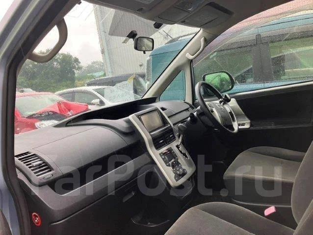 Toyota Noah ����