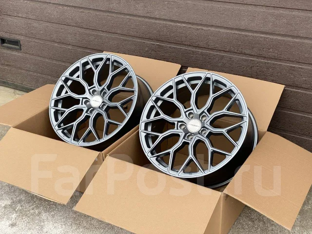 Vossen HF-2. 8.5x20", 5x114.3, ET35, �� 73,1���. ����