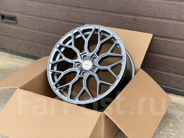 Vossen HF-2. 8.5x20", 5x114.3, ET35, �� 73,1���. ����