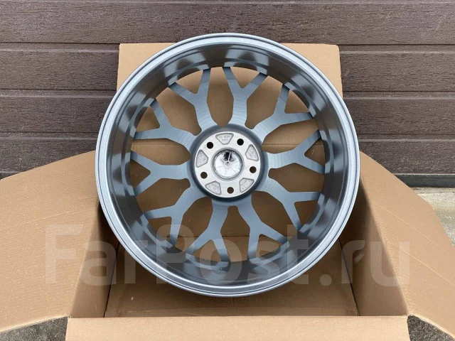 Vossen HF-2. 8.5x20", 5x114.3, ET35, �� 73,1���. ����