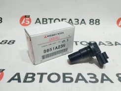 ������ �������� Mitsubishi 8651A239 ����