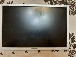 Samsung. 19", ���������� �� (LCD, LED, QLED) ����