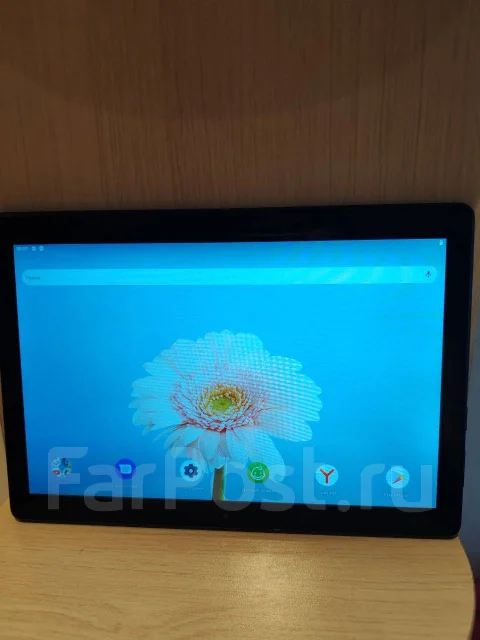 Lenovo. 10.1 ������, ������ 32 �� ����