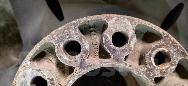 Hinodex. 8.5x18", 5x114.3, ET35 ����