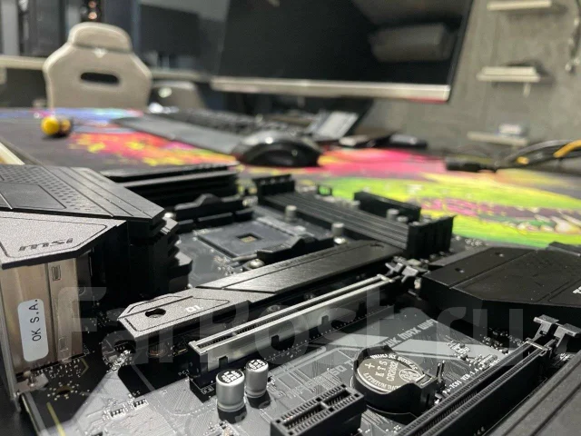 AMD B550 ����
