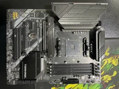 AMD B550 ����