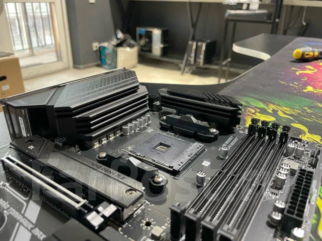 AMD B550 ����