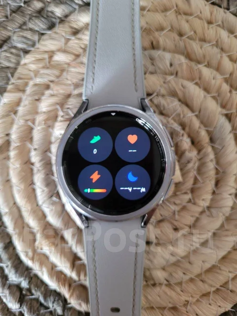 Samsung Galaxy Watch6 Classic ����