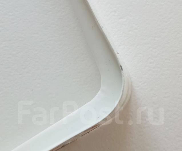 Уголки для полки белые, металлические, б/у, в наличии. Цена: 150₽ во ...