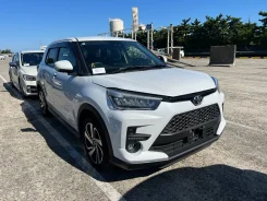 Toyota Raize. ��������, 4wd, 1.0 (98��.�.), ������, 31 000����. ��, �/�. ��� ����� �� ������������ ����