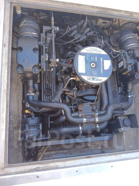 Four Winns. 1998 ���, ����� 8��., ��������� ������������, 260��.�., ������ ����