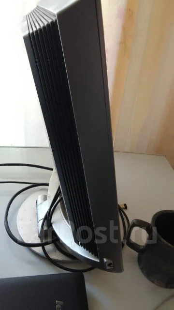 Sony. 17" ����