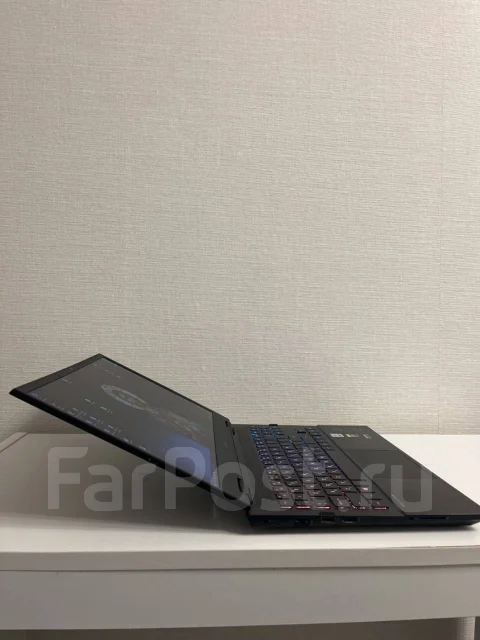 HP Omen 15-en1020ur. 27", 2,6����, ���� 1 000���, WiFi: 1, Bluetooth: 1, ����������� �� 1��. ����