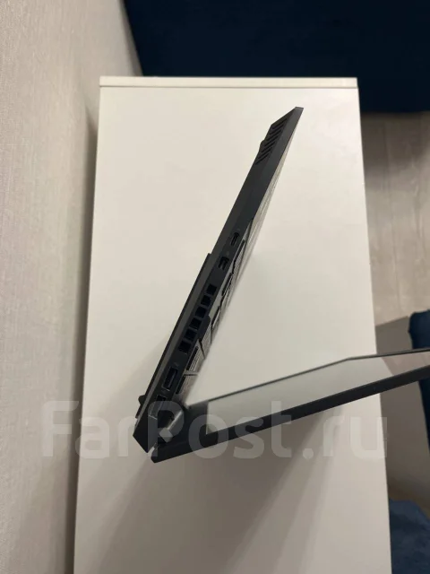 HP Omen 15-en1020ur. 27", 2,6����, ���� 1 000���, WiFi: 1, Bluetooth: 1, ����������� �� 1��. ����