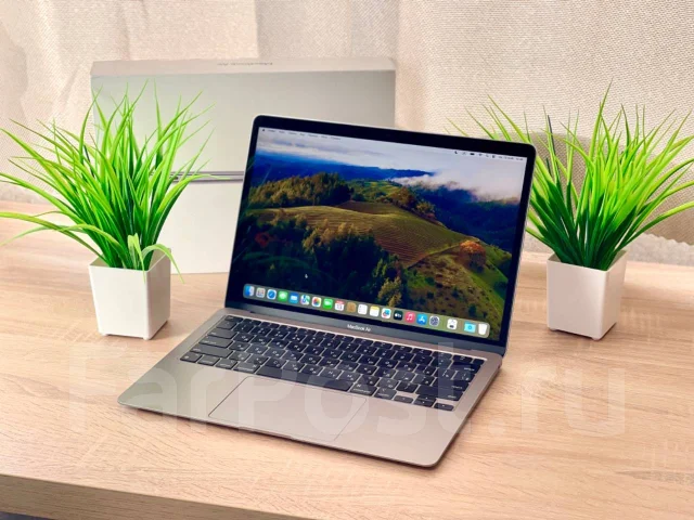 Apple MacBook Air 13 2020. 13", 2,4����, ��� 8 ��, ���� 256���, WiFi: 1, Bluetooth: 1, ����������� �� 15��. ����