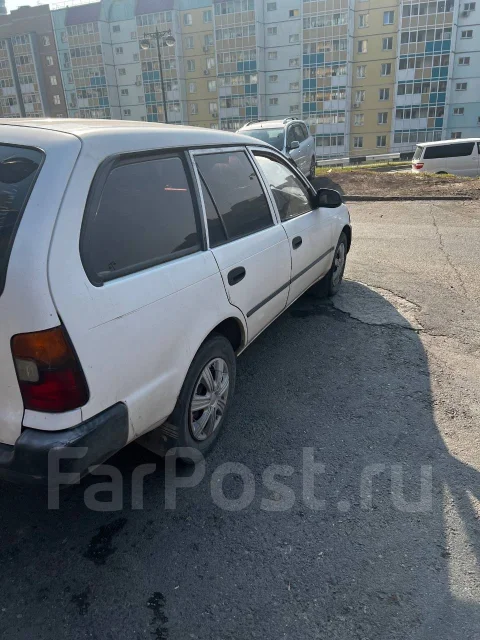 Toyota Corolla. ��������, ��������, 1.3, ������, 260 000����. �� ����