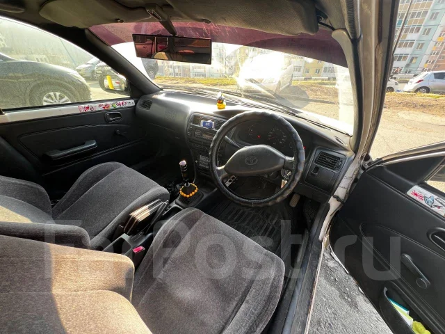 Toyota Corolla. ��������, ��������, 1.3, ������, 260 000����. �� ����