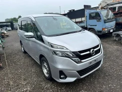 Nissan Serena. GNC27, MR20DD ����