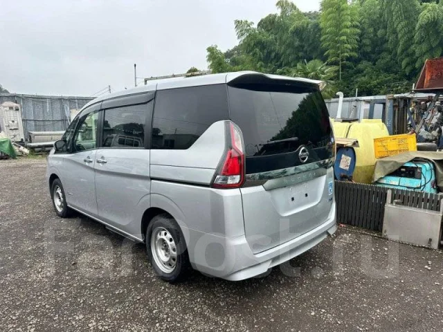 Nissan Serena. GNC27, MR20DD ����