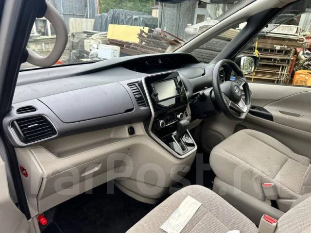Nissan Serena. GNC27, MR20DD ����