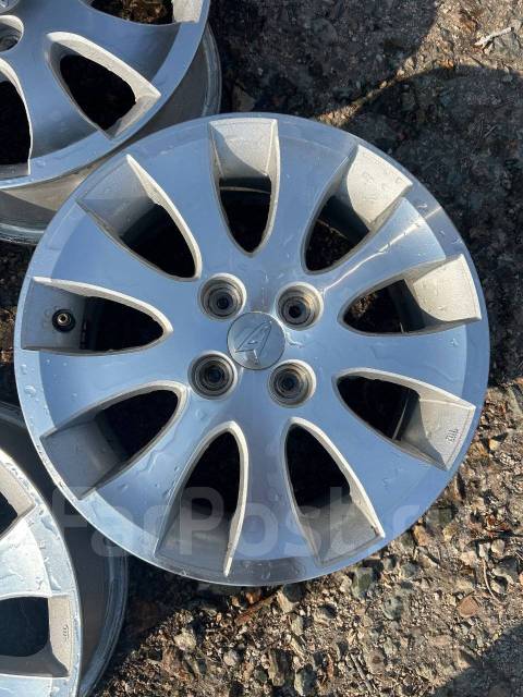 Daihatsu. 6.0x15", 4x100, ET40 