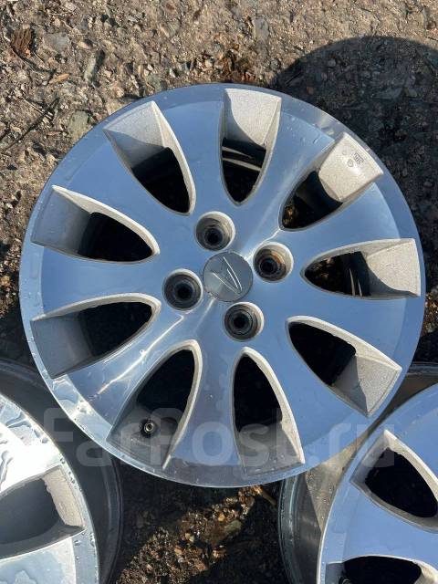Daihatsu. 6.0x15", 4x100, ET40 