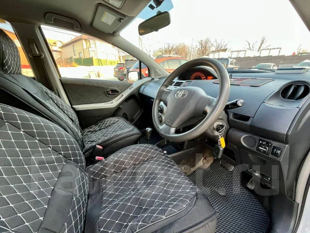 Toyota Vitz. ��������, ��������, 1.3 (87��.�.), ������, 386 000����. �� ����