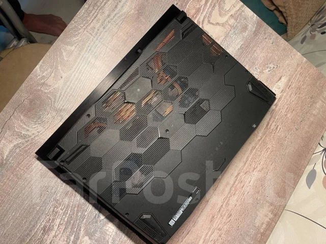 MSI Bravo 15 C7VE. 15.6", 3,3����, ��� 16 ��, ���� 500���, WiFi: 1, Bluetooth: 1, ����������� �� 6��. ����