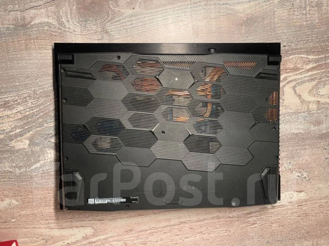 MSI Bravo 15 C7VE. 15.6", 3,3����, ��� 16 ��, ���� 500���, WiFi: 1, Bluetooth: 1, ����������� �� 6��. ����