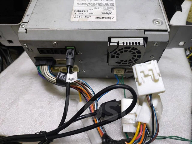 Eclipse AVN-ZX02i ����