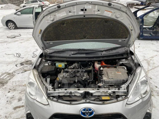Toyota Aqua. NHP10, 1NZFXE ����