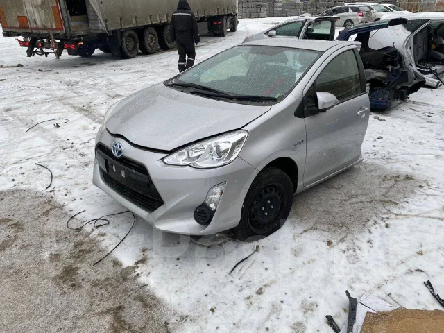 Toyota Aqua. NHP10, 1NZFXE ����