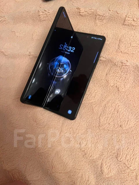 Samsung Galaxy Fold. �/�, 512 ��, ������ ����