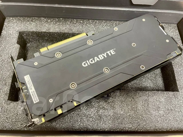 GeForce GTX 1080 ����